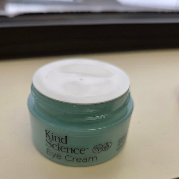 Kind Science Gentle Cleanser & Eye Cream Bundle - Picture 4 of 5